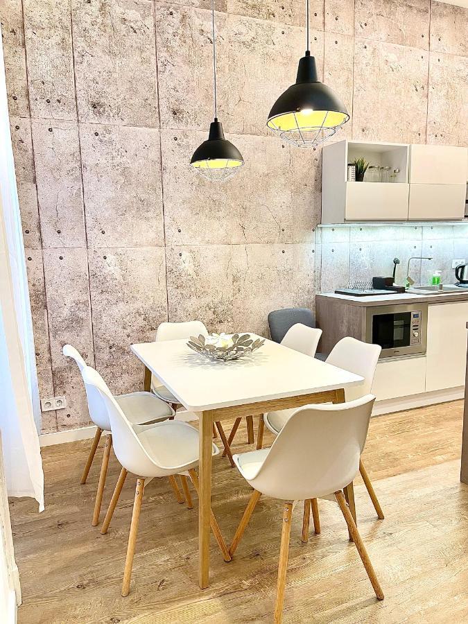 Dream Design Apartment - 3 Bedrooms & Finn Sauna Βουδαπέστη Εξωτερικό φωτογραφία